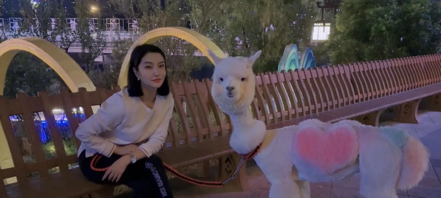 羊驼帽搭配女生衣服的技巧是什么?
